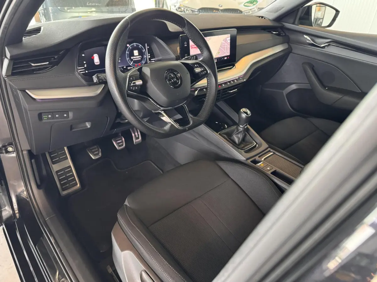 1.0 TSI Greentech 81kW Sport Business|Navi|CarPlay|Elektr.Wegklapbare Trekhaak|