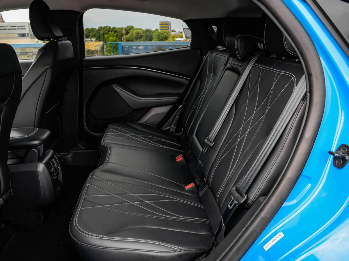 Extended RWD 98 kWh | SOH 97,5% | Camera | Leder | Keyless | ACC | Apple Carplay/Android Auto | Stoel-/Stuurverwarming | 18" | Dealeronderhouden