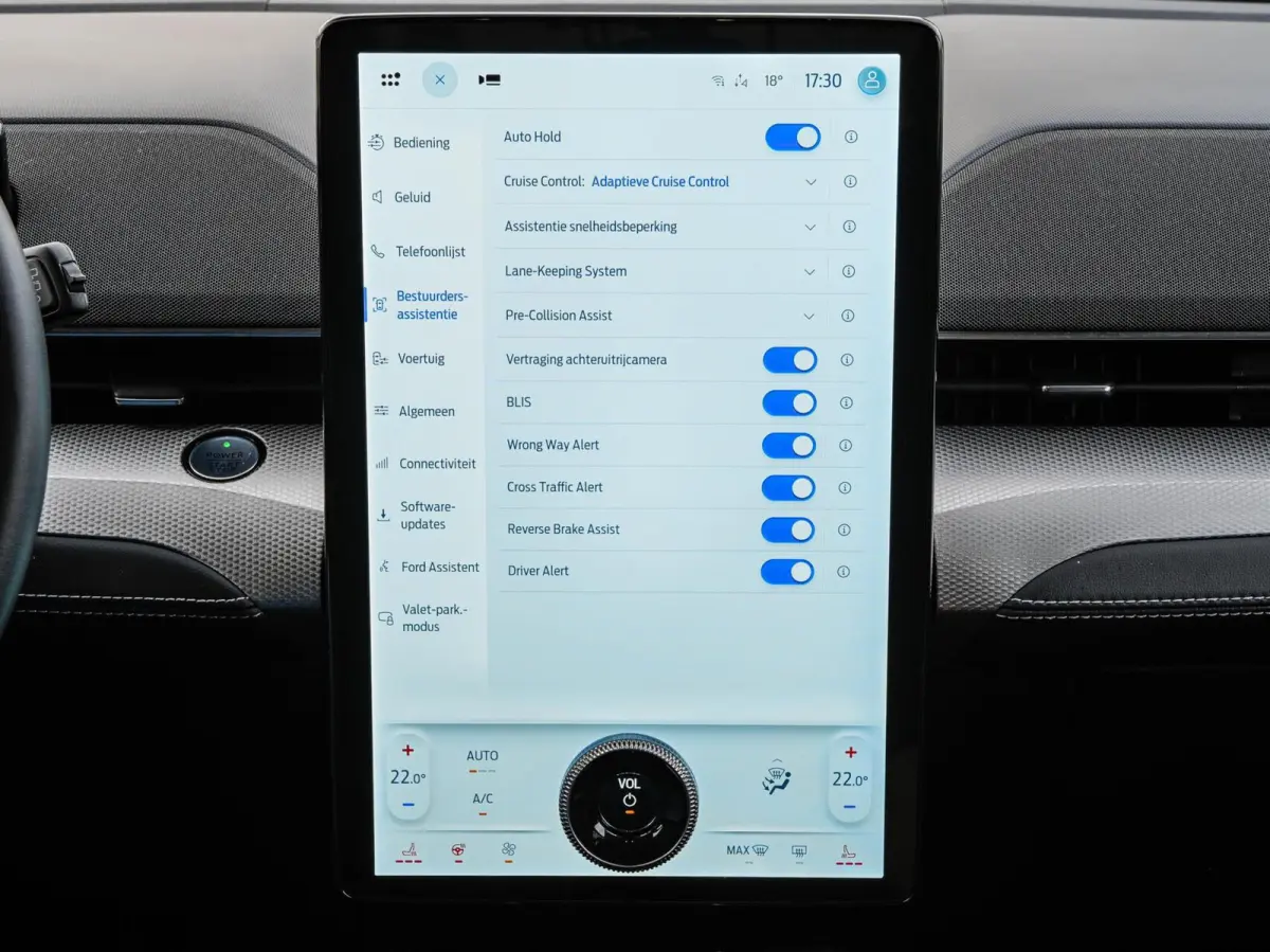 Extended RWD 98 kWh | SOH 97,5% | Camera | Leder | Keyless | ACC | Apple Carplay/Android Auto | Stoel-/Stuurverwarming | 18" | Dealeronderhouden