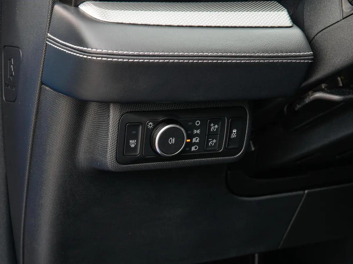Extended RWD 98 kWh | SOH 97,5% | Camera | Leder | Keyless | ACC | Apple Carplay/Android Auto | Stoel-/Stuurverwarming | 18" | Dealeronderhouden