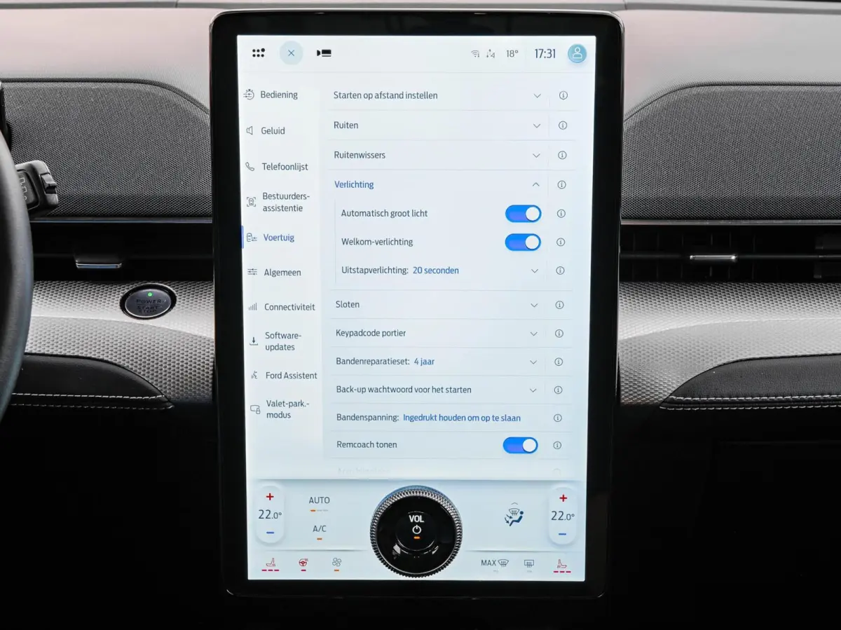 Extended RWD 98 kWh | SOH 97,5% | Camera | Leder | Keyless | ACC | Apple Carplay/Android Auto | Stoel-/Stuurverwarming | 18" | Dealeronderhouden