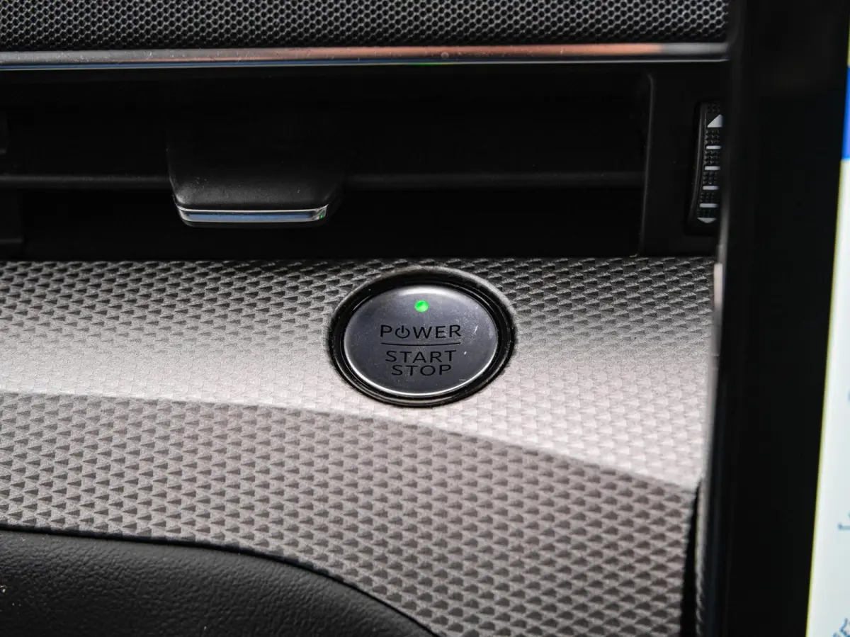 Extended RWD 98 kWh | SOH 97,5% | Camera | Leder | Keyless | ACC | Apple Carplay/Android Auto | Stoel-/Stuurverwarming | 18" | Dealeronderhouden