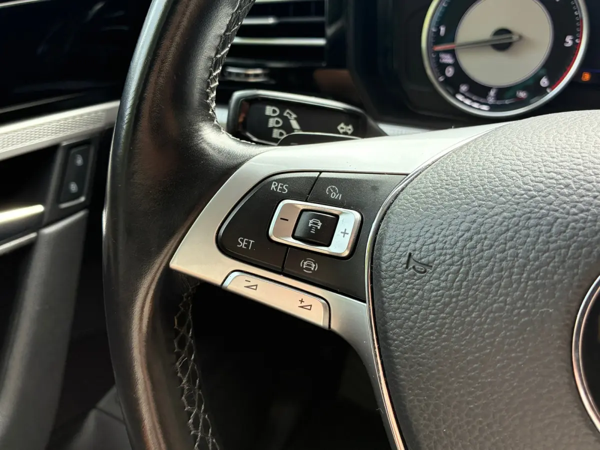 3.0 TDI | Xenon + Carplay + Leder nu €27.975,-!!