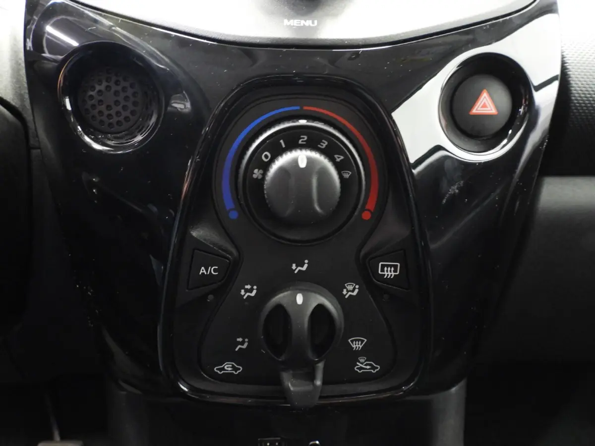 1.0 VTi Feel Comfort AIRCO/BLUETOOTH!
