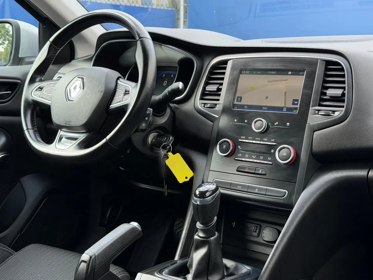 1.2 TCe Zen|Trekhaak|AppleCarplay|Navi|Climate|Cruise|PDC|Bleutooth|Isofix|Wordt geleverd met nieuwe APK|