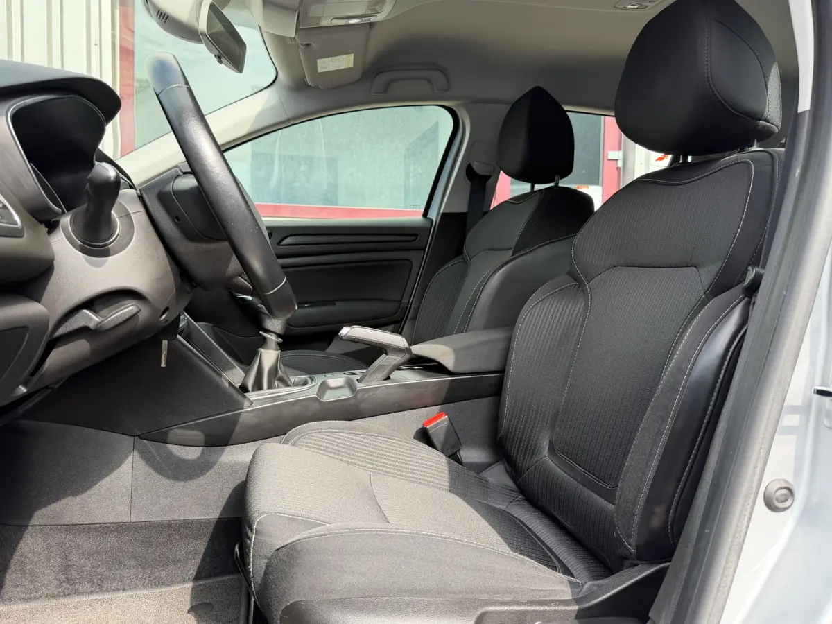 1.2 TCe Zen|Trekhaak|AppleCarplay|Navi|Climate|Cruise|PDC|Bleutooth|Isofix|Wordt geleverd met nieuwe APK|