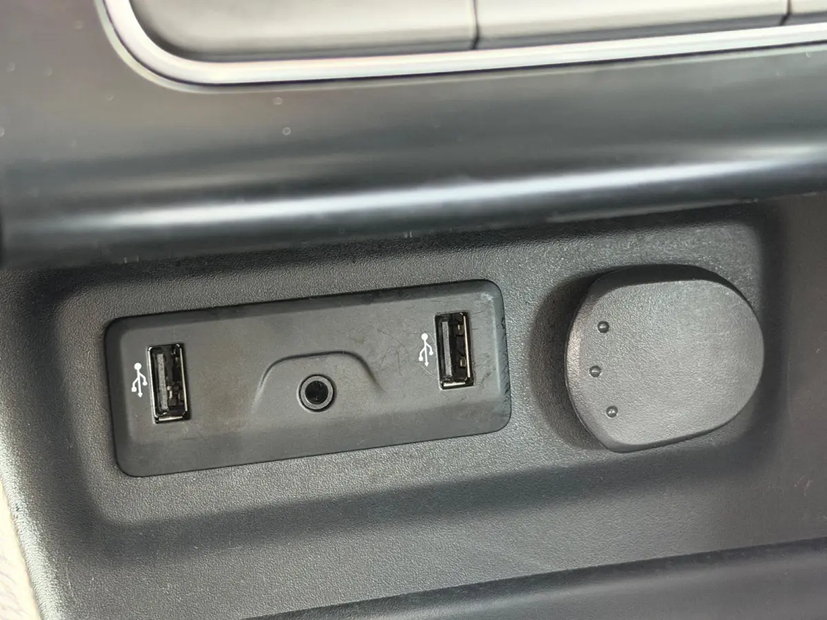 1.2 TCe Zen|Trekhaak|AppleCarplay|Navi|Climate|Cruise|PDC|Bleutooth|Isofix|Wordt geleverd met nieuwe APK|