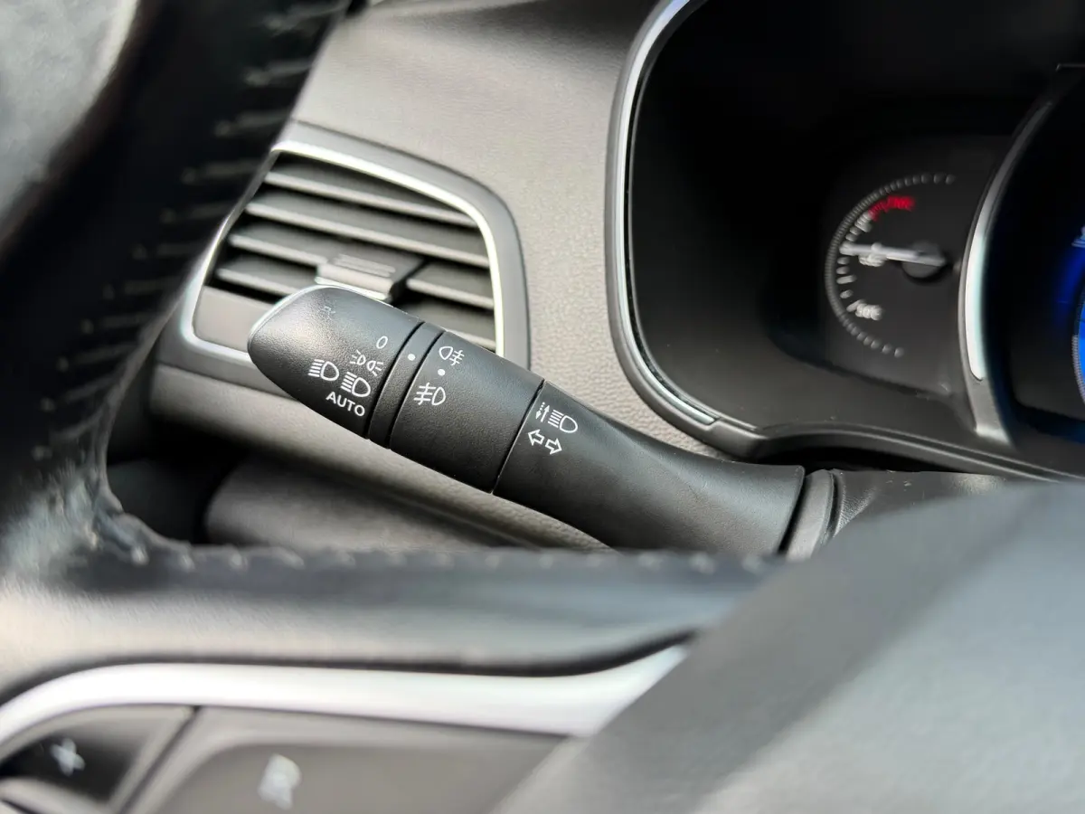 1.2 TCe Zen|Trekhaak|AppleCarplay|Navi|Climate|Cruise|PDC|Bleutooth|Isofix|Wordt geleverd met nieuwe APK|