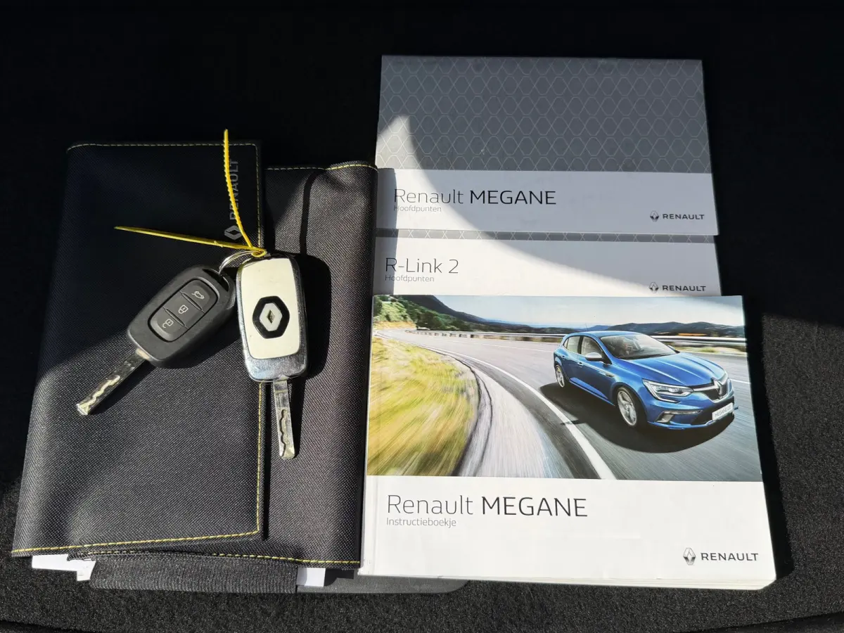 1.2 TCe Zen|Trekhaak|AppleCarplay|Navi|Climate|Cruise|PDC|Bleutooth|Isofix|Wordt geleverd met nieuwe APK|