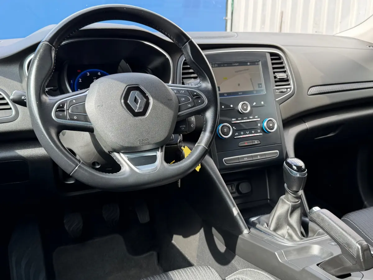 1.2 TCe Zen|Trekhaak|AppleCarplay|Navi|Climate|Cruise|PDC|Bleutooth|Isofix|Wordt geleverd met nieuwe APK|