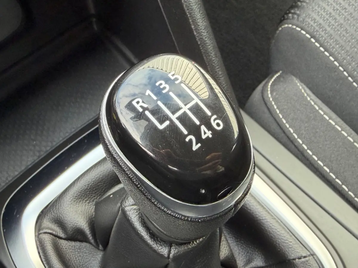 1.2 TCe Zen|Trekhaak|AppleCarplay|Navi|Climate|Cruise|PDC|Bleutooth|Isofix|Wordt geleverd met nieuwe APK|