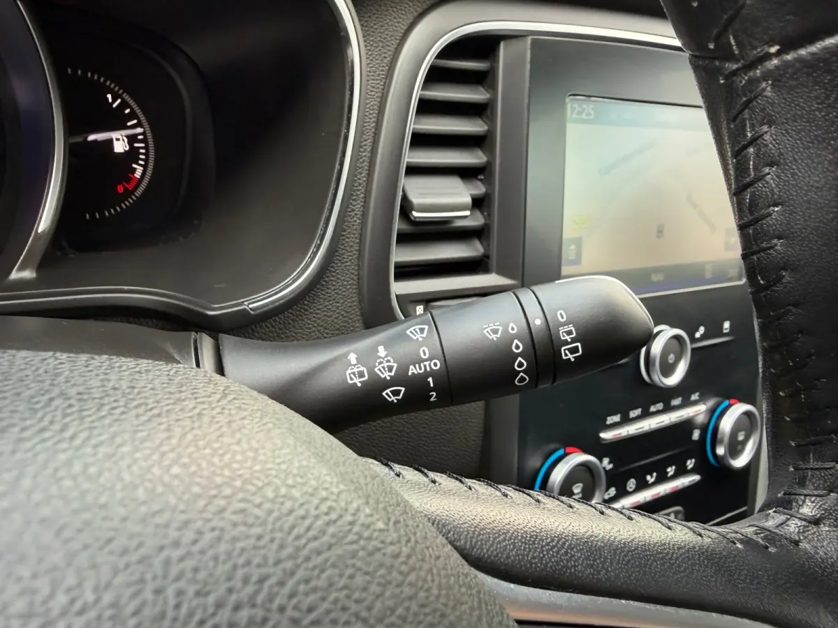 1.2 TCe Zen|Trekhaak|AppleCarplay|Navi|Climate|Cruise|PDC|Bleutooth|Isofix|Wordt geleverd met nieuwe APK|