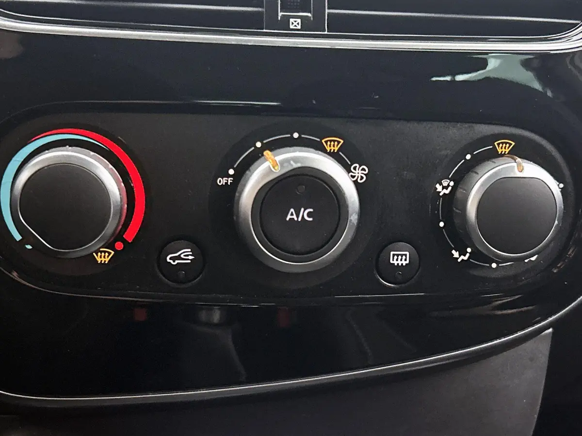 0.9 TCe Limited | Airco | Parkeersensoren | Lichtmetalen velgen