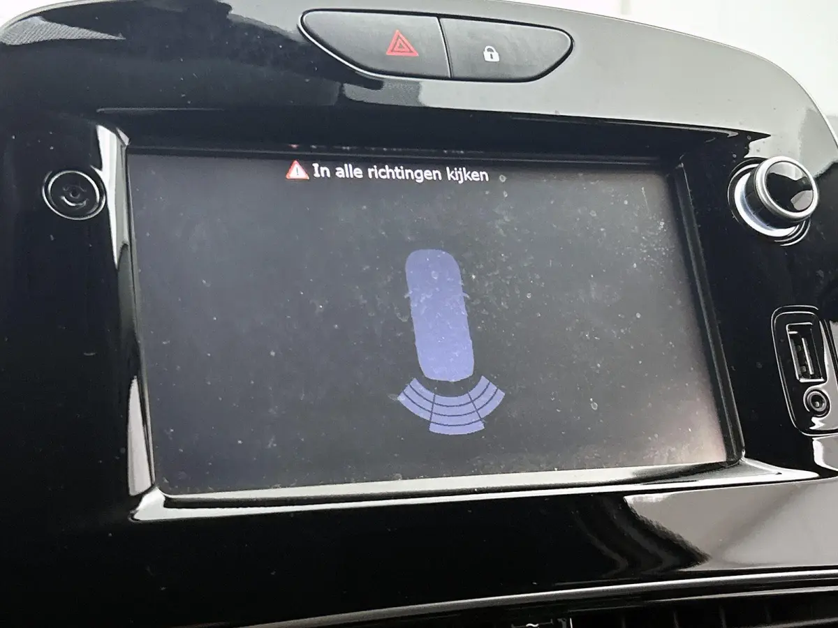 0.9 TCe Limited | Airco | Parkeersensoren | Lichtmetalen velgen