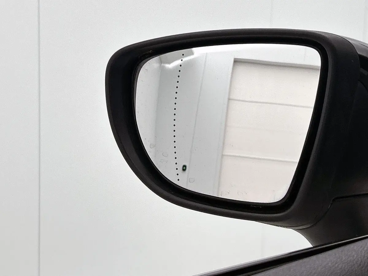 0.9 TCe Limited | Airco | Parkeersensoren | Lichtmetalen velgen