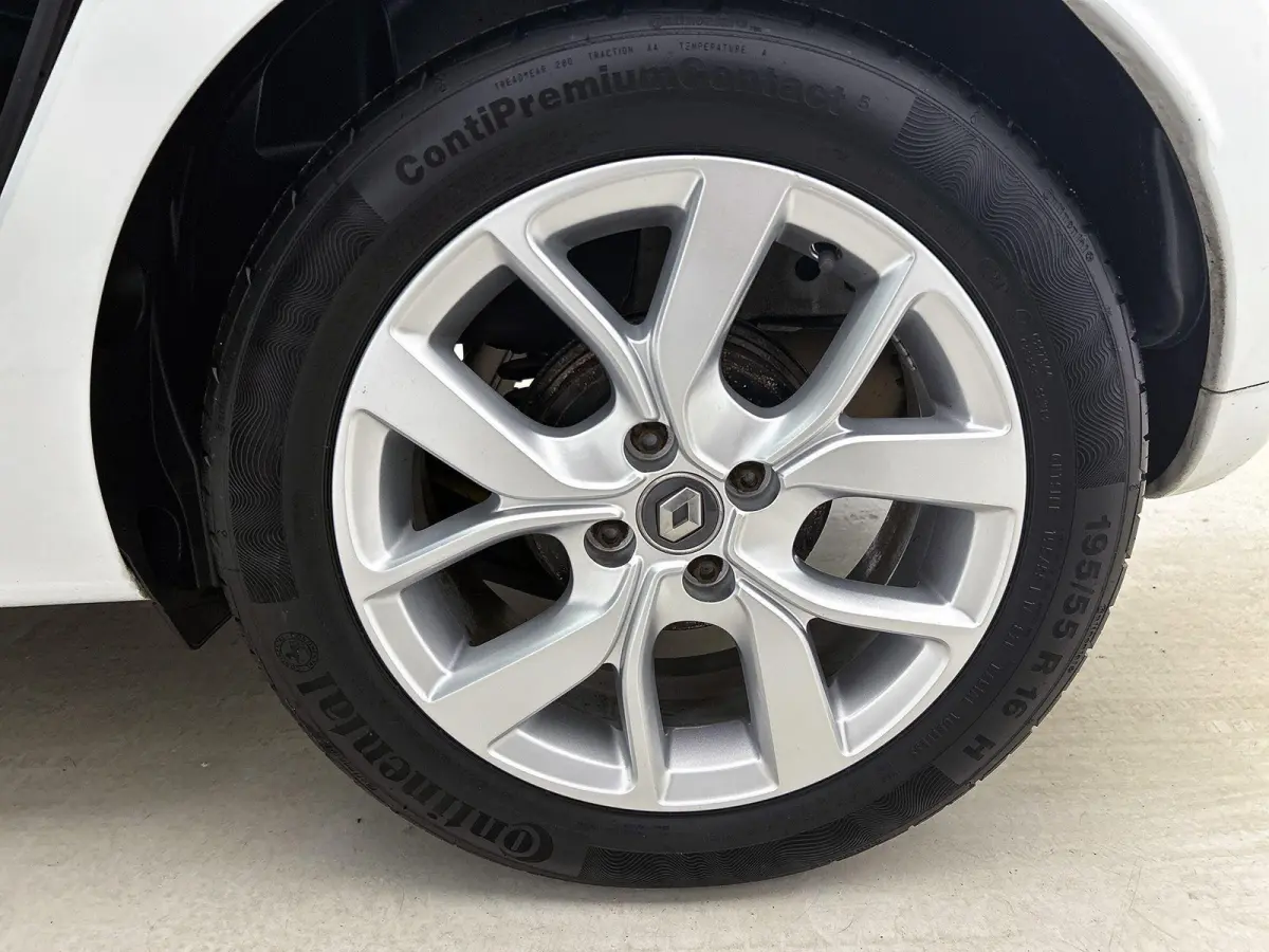 0.9 TCe Limited | Airco | Parkeersensoren | Lichtmetalen velgen