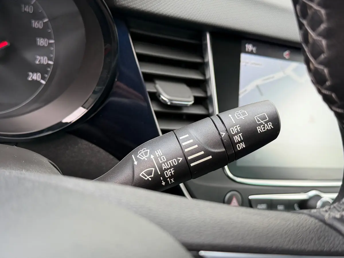 1.2 Turbo 120 Jaar Edition|2e Eigenaar|Carplay|Navi|Camera|Climate|Cruise|PDC V+A|LMV|N.A.P|Apk tot 28-09-2027|