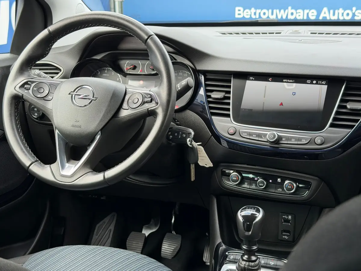 1.2 Turbo 120 Jaar Edition|2e Eigenaar|Carplay|Navi|Camera|Climate|Cruise|PDC V+A|LMV|N.A.P|Apk tot 28-09-2027|