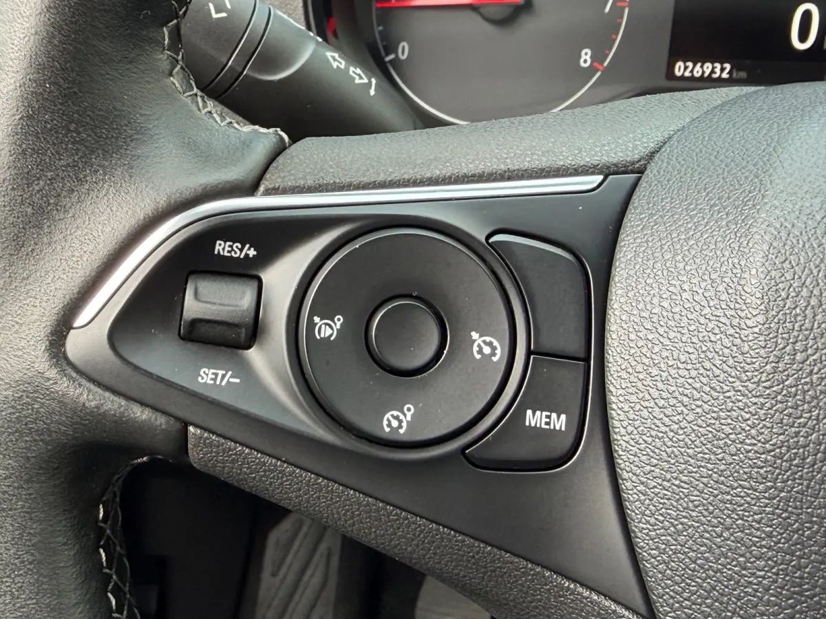 1.2 Turbo 120 Jaar Edition|2e Eigenaar|Carplay|Navi|Camera|Climate|Cruise|PDC V+A|LMV|N.A.P|Apk tot 28-09-2027|