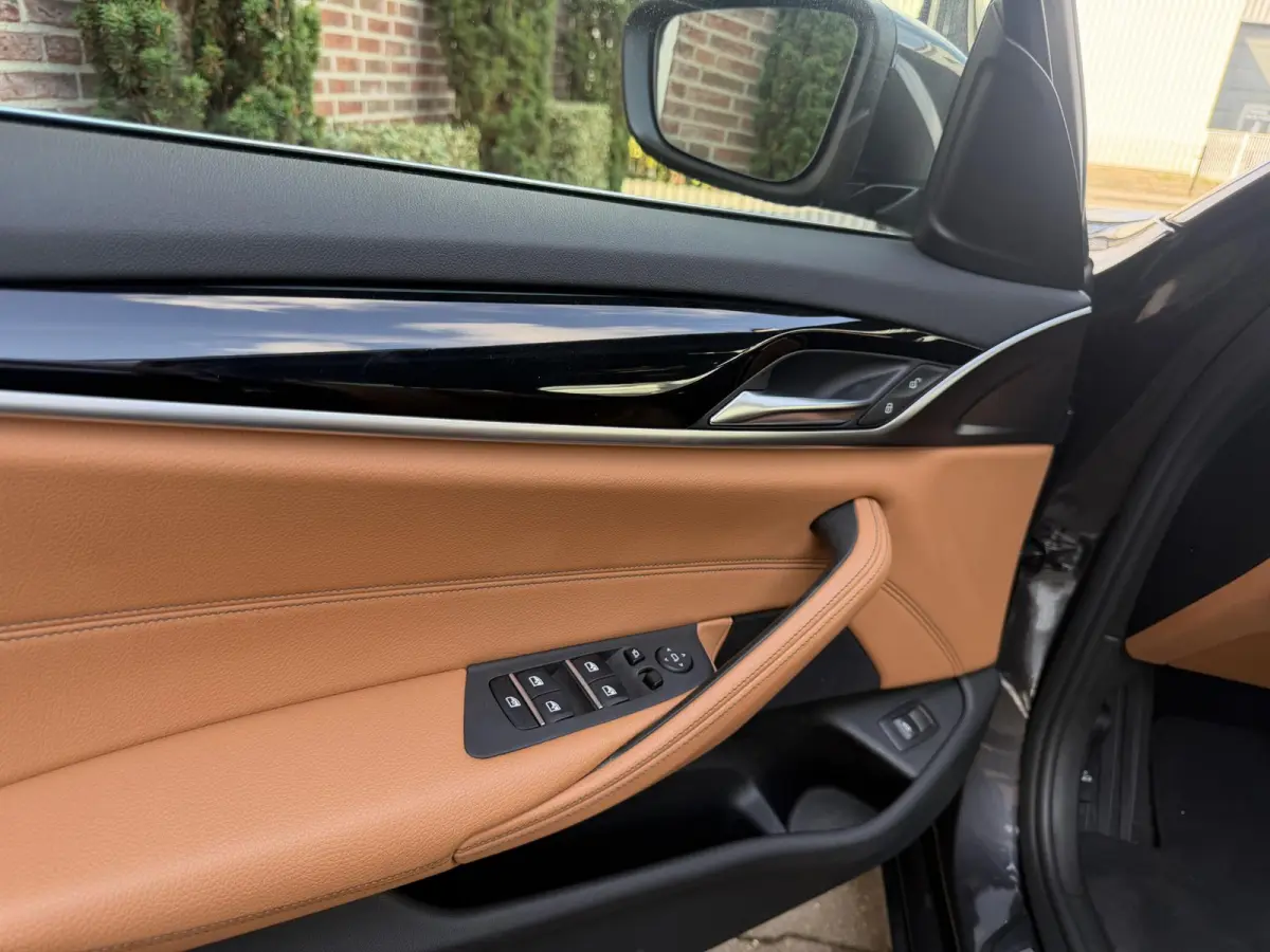 520i Executive Leder|ShadowLine|LCI Achterlichten