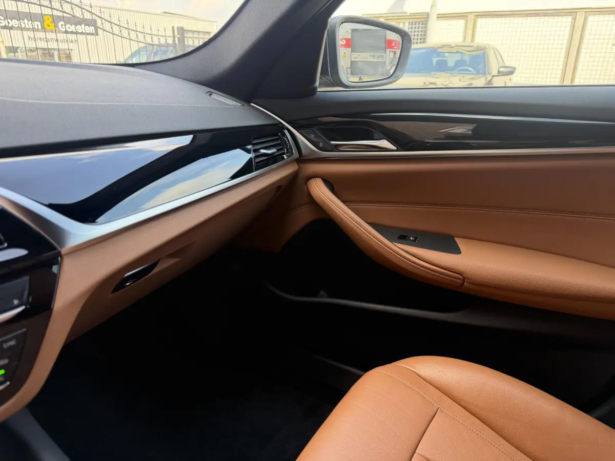520i Executive Leder|ShadowLine|LCI Achterlichten