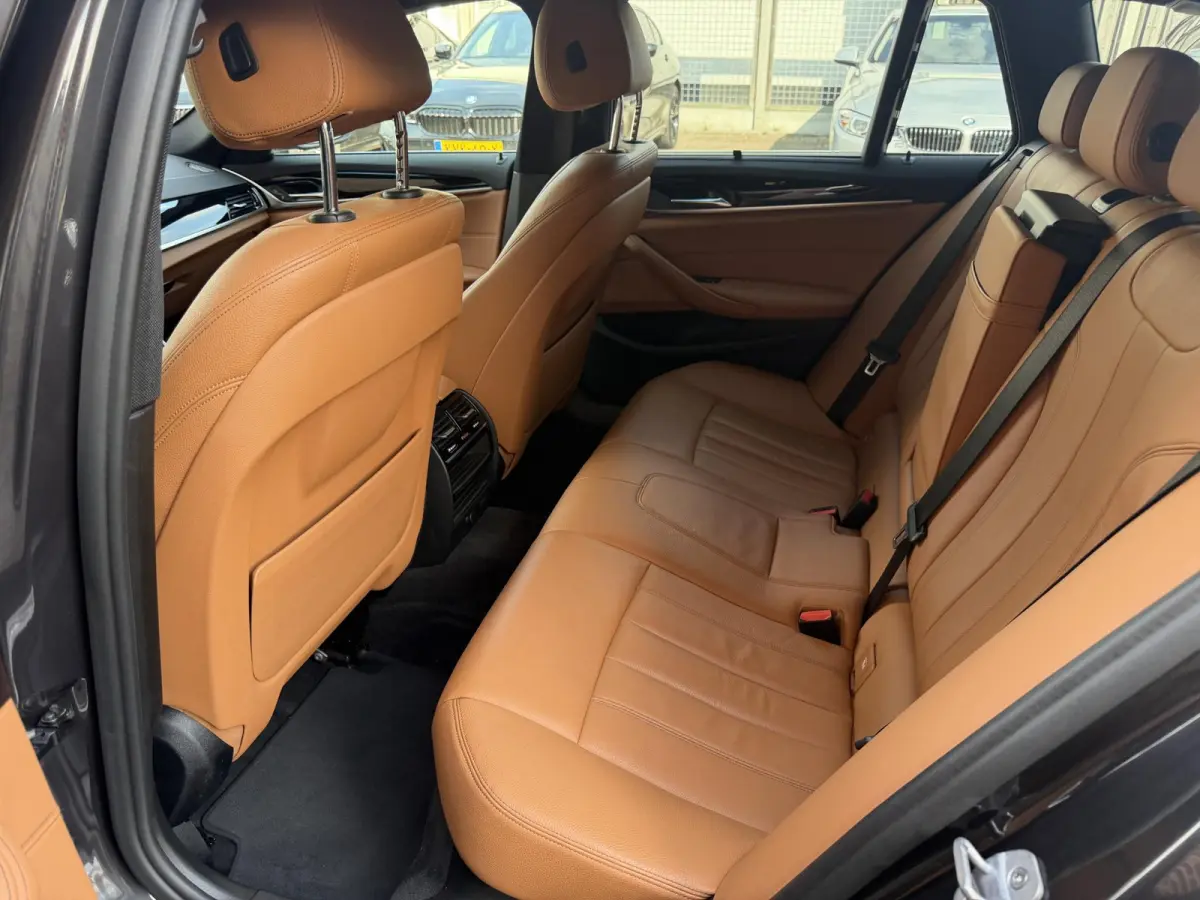 520i Executive Leder|ShadowLine|LCI Achterlichten