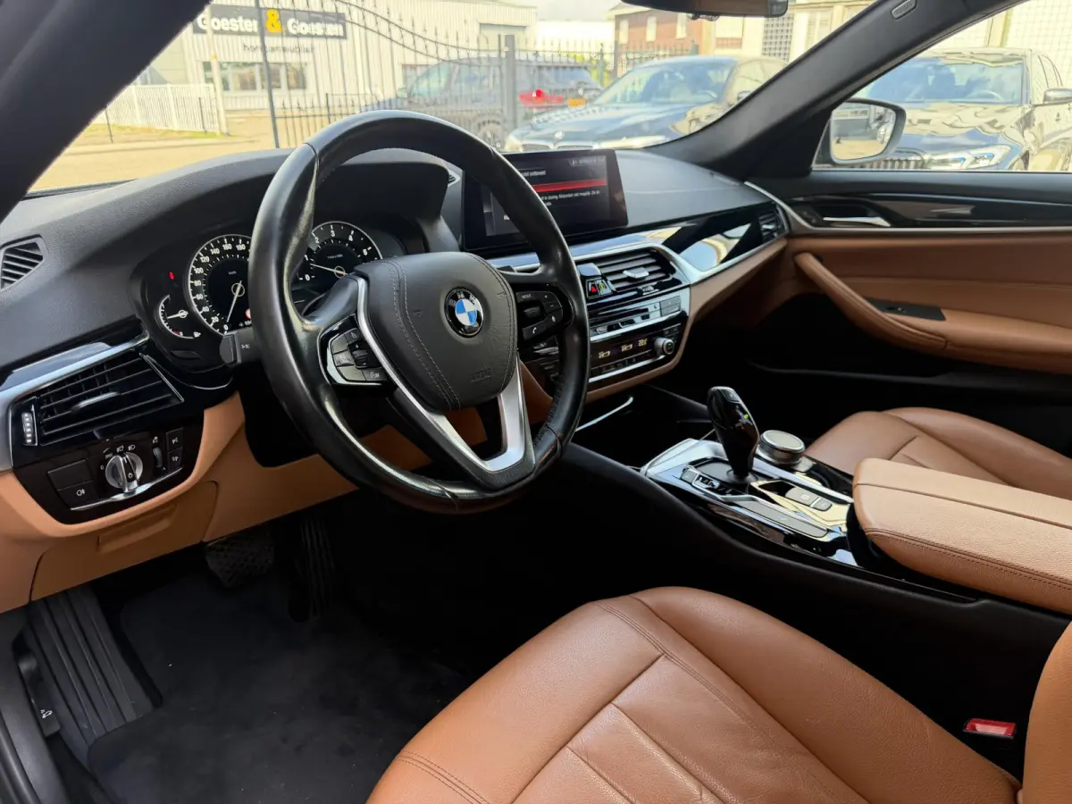 520i Executive Leder|ShadowLine|LCI Achterlichten