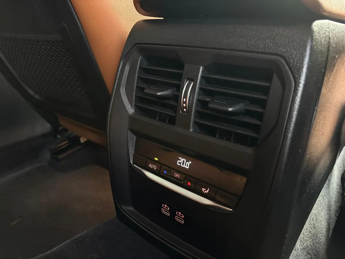 318i High Executive Edition | M Pakket | Shadow Line | Assisted Driving | Trekhaak