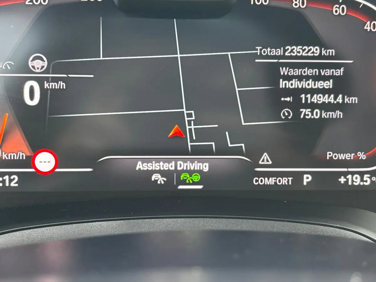 318i High Executive Edition | M Pakket | Shadow Line | Assisted Driving | Trekhaak