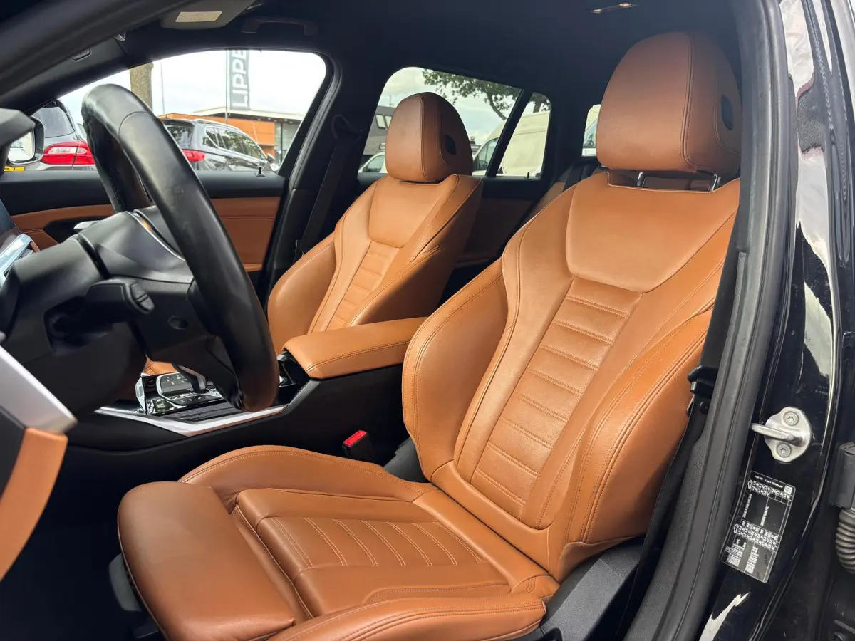 318i High Executive Edition | M Pakket | Shadow Line | Assisted Driving | Trekhaak