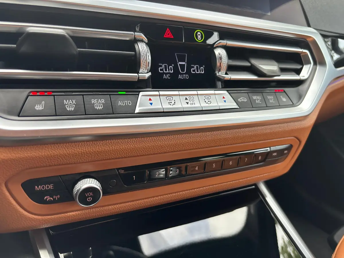 318i High Executive Edition | M Pakket | Shadow Line | Assisted Driving | Trekhaak