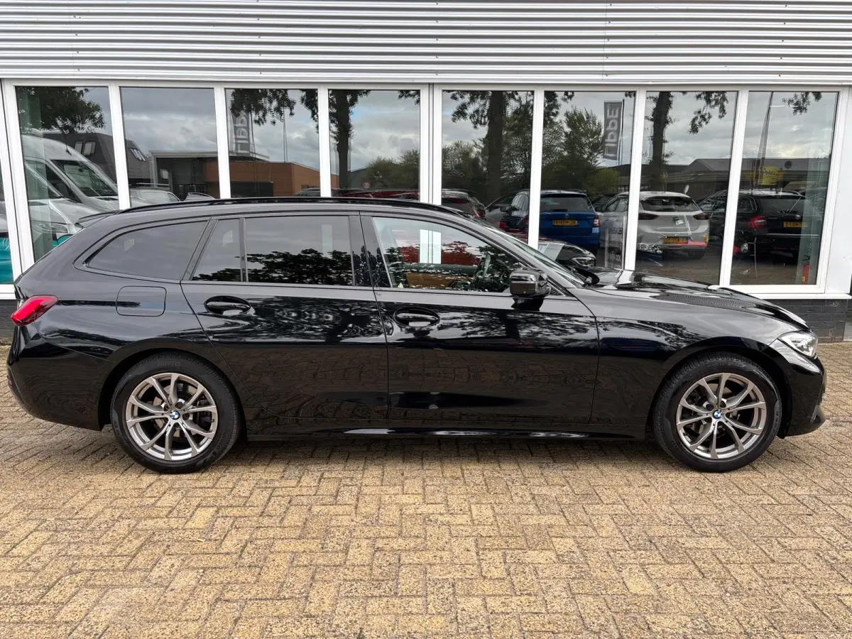 318i High Executive Edition | M Pakket | Shadow Line | Assisted Driving | Trekhaak