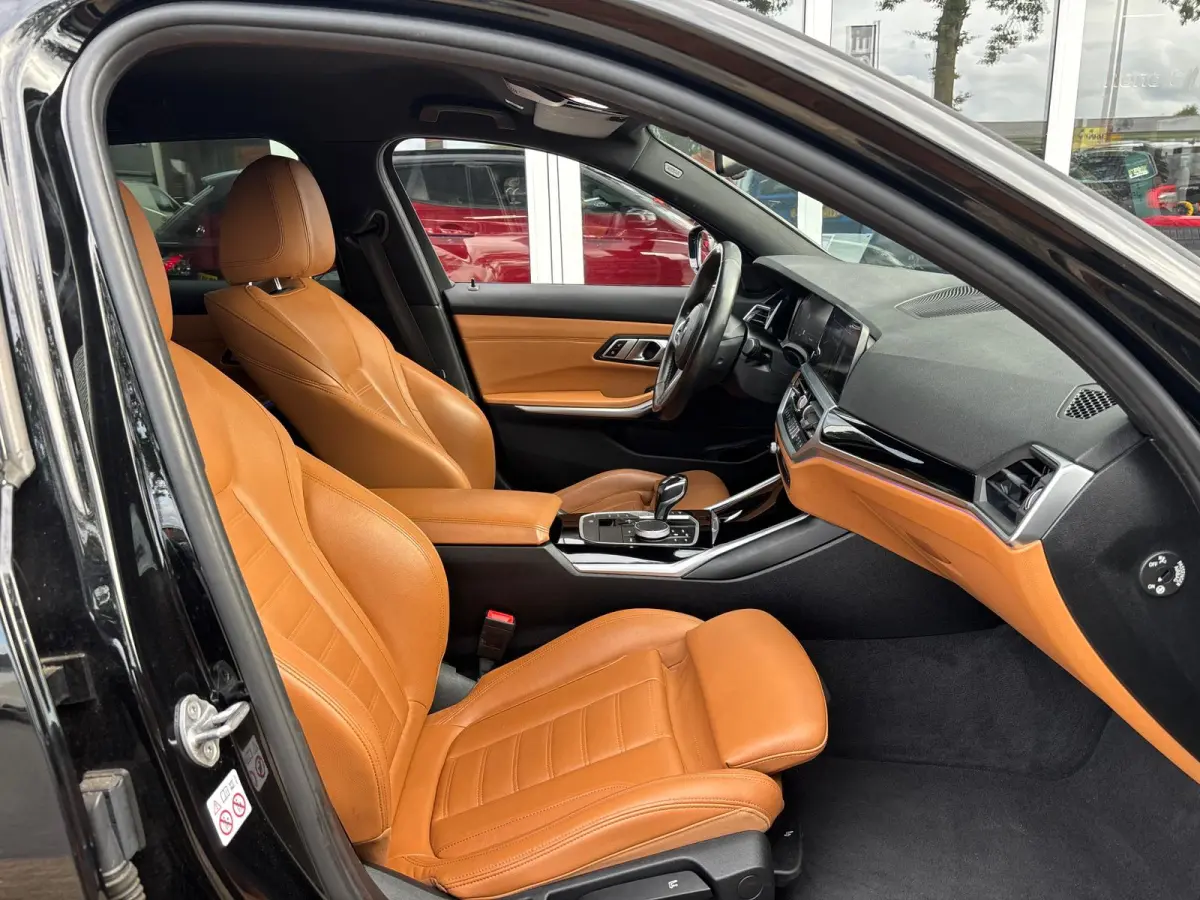 318i High Executive Edition | M Pakket | Shadow Line | Assisted Driving | Trekhaak