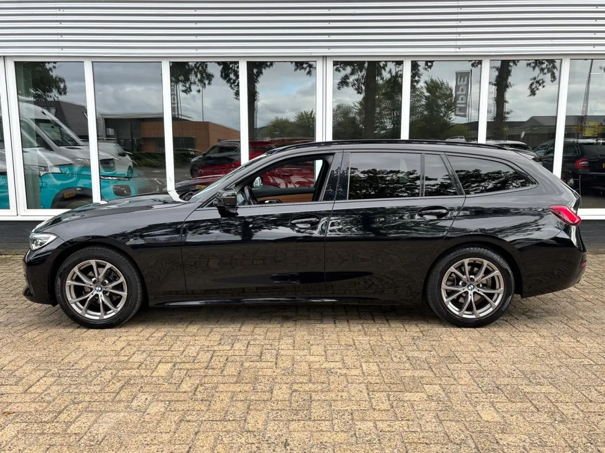318i High Executive Edition | M Pakket | Shadow Line | Assisted Driving | Trekhaak