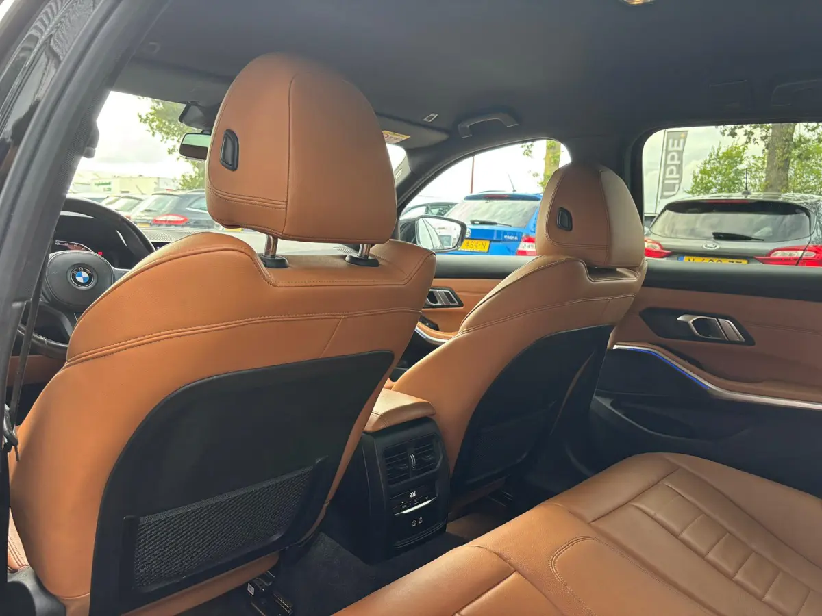 318i High Executive Edition | M Pakket | Shadow Line | Assisted Driving | Trekhaak