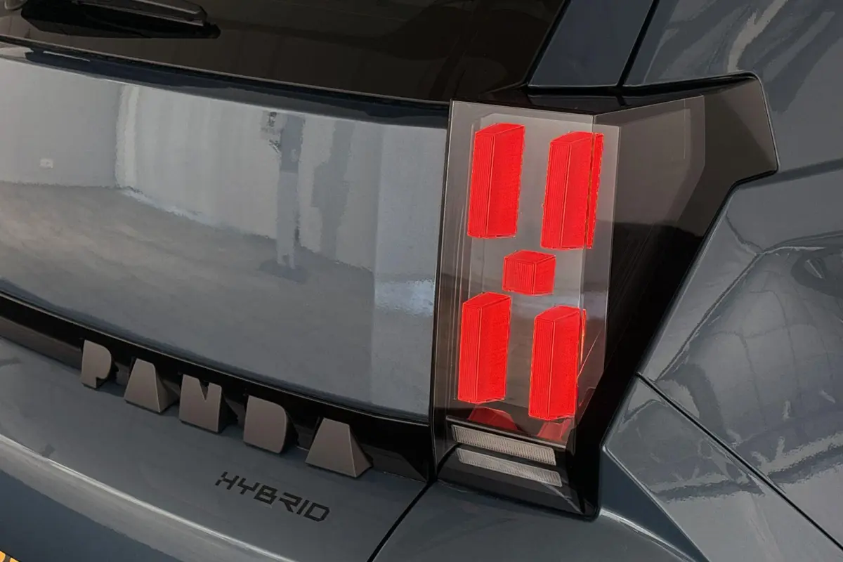 1.2 Hybrid ICON / Carplay / Airco / 2+6 Jaar Garantie