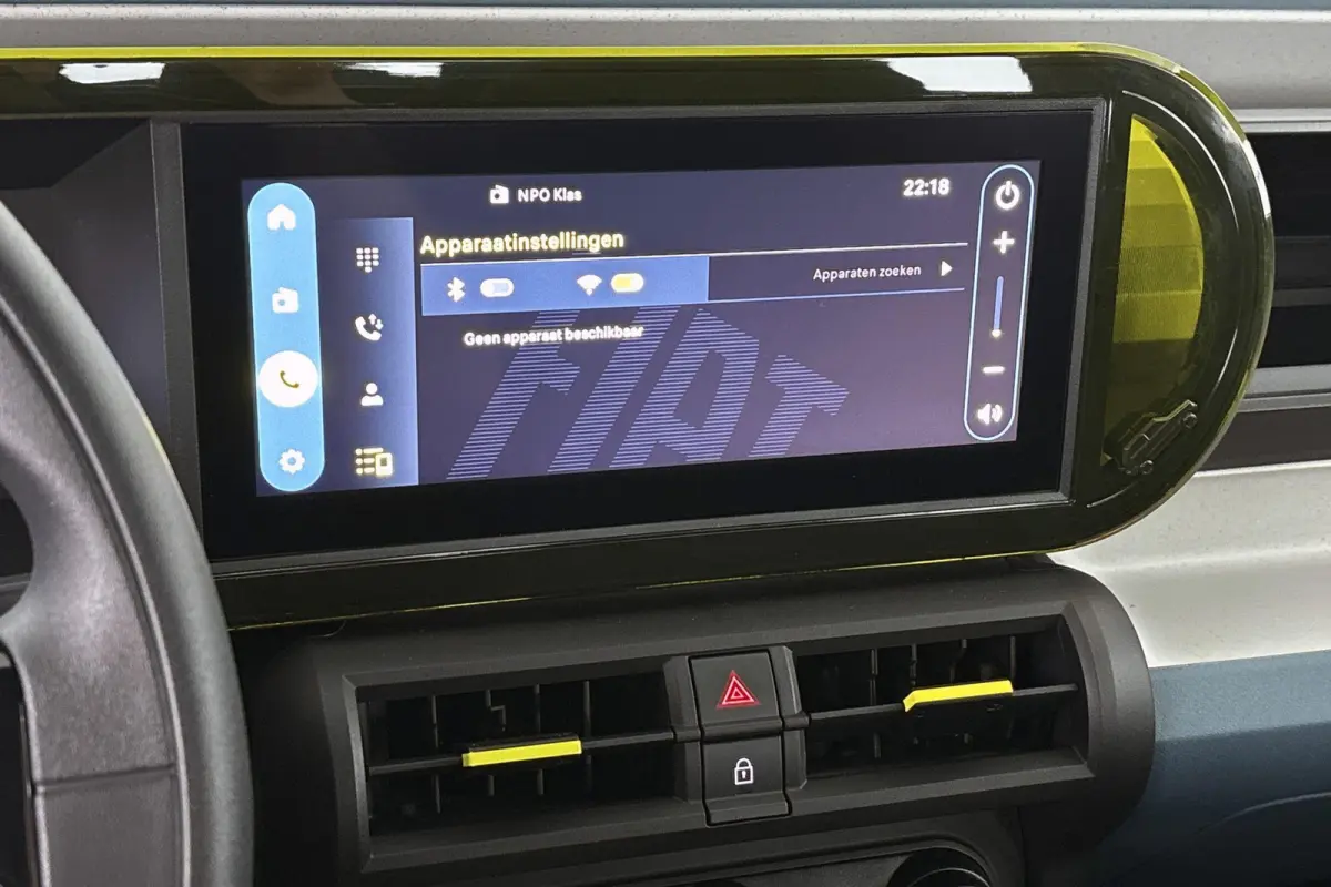 1.2 Hybrid ICON / Carplay / Airco / 2+6 Jaar Garantie
