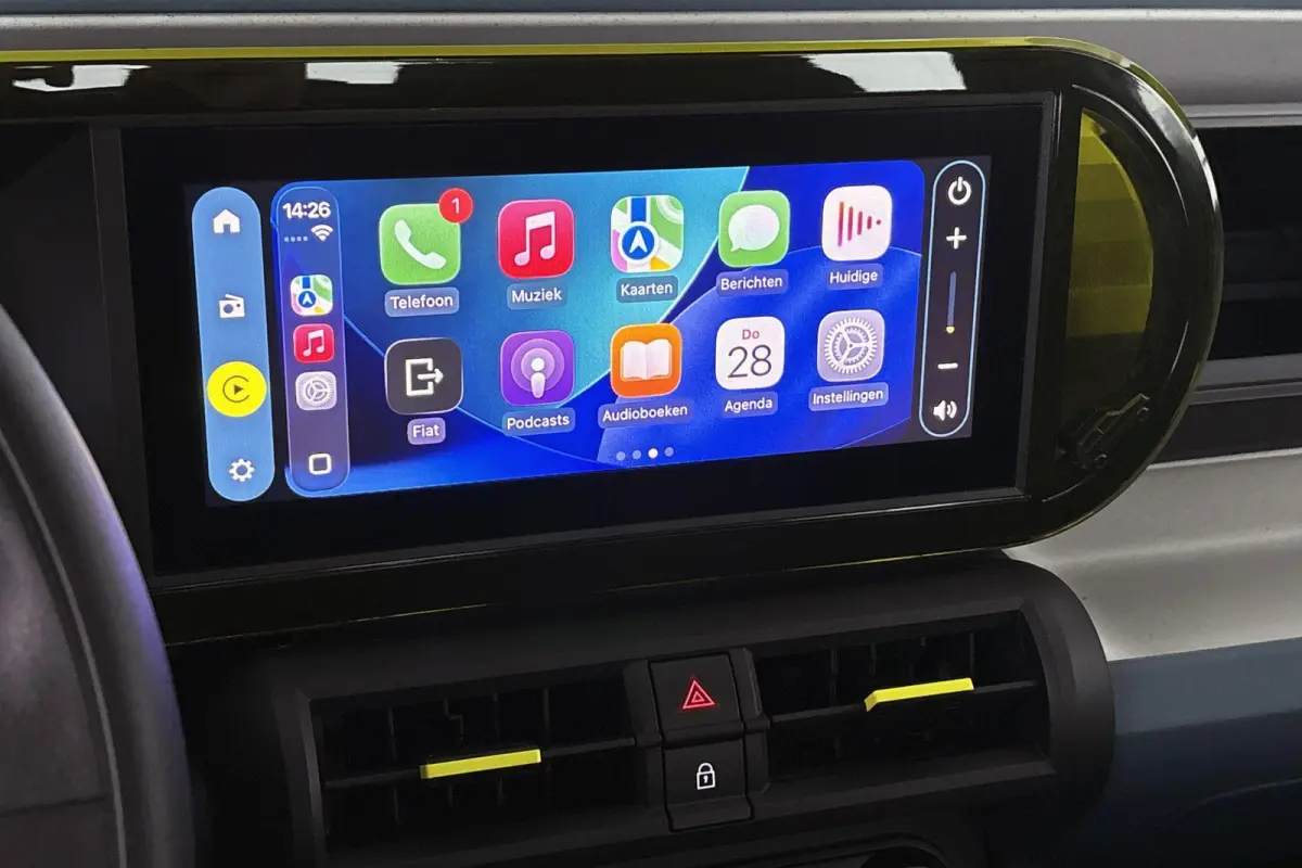 1.2 Hybrid ICON / Carplay / Airco / 2+6 Jaar Garantie