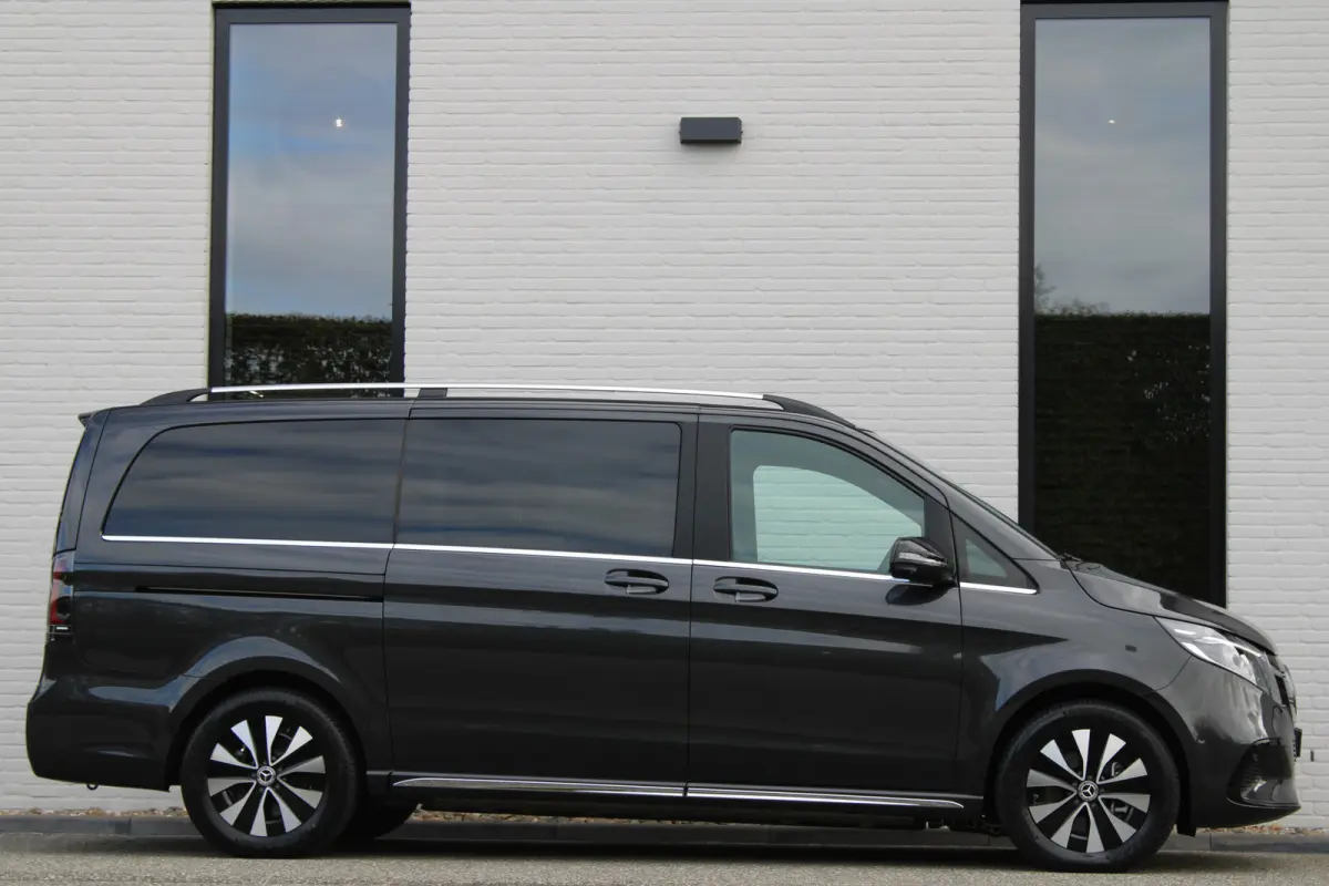 300 L2 / AMG / Luchtvering / 7-Persoons / Burmester / 360 Camera / Vol Opties / NIEUWSTAAT