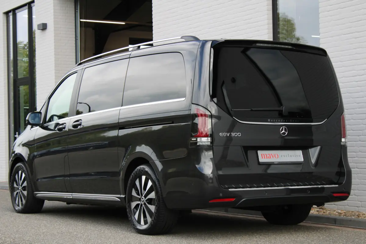 300 L2 / AMG / Luchtvering / 7-Persoons / Burmester / 360 Camera / Vol Opties / NIEUWSTAAT