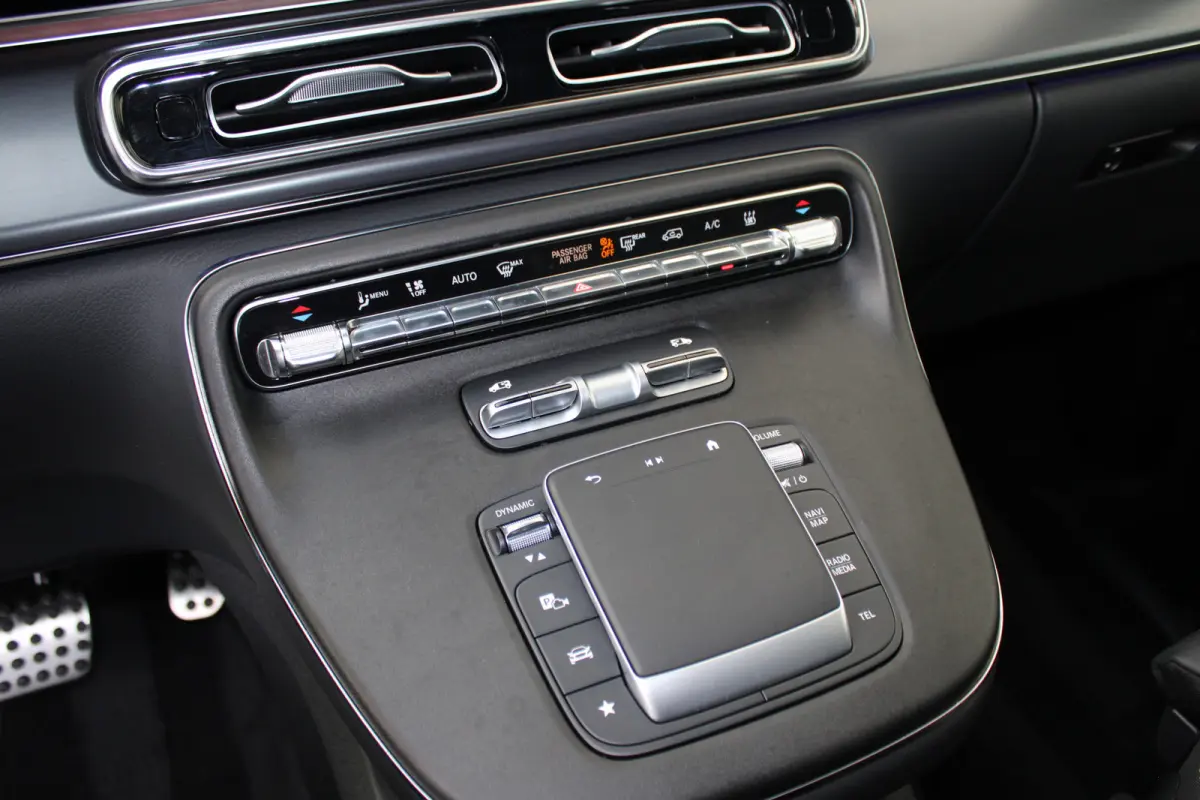 300 L2 / AMG / Luchtvering / 7-Persoons / Burmester / 360 Camera / Vol Opties / NIEUWSTAAT