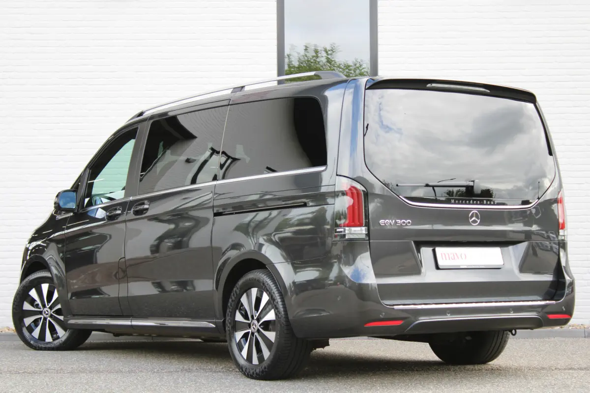 300 L2 / AMG / Luchtvering / 7-Persoons / Burmester / 360 Camera / Vol Opties / NIEUWSTAAT