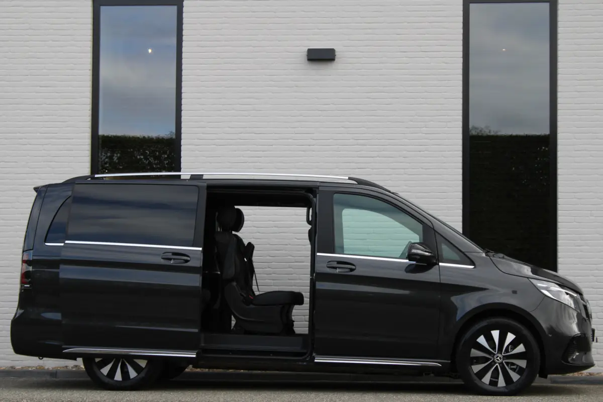 300 L2 / AMG / Luchtvering / 7-Persoons / Burmester / 360 Camera / Vol Opties / NIEUWSTAAT