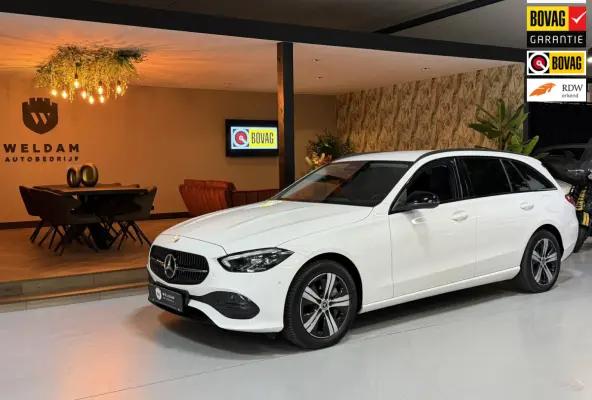 300 e Avantgarde Garantie|1e Eigenaar|Dealeronderhouden|Night|Trekhaak|Camera|LED