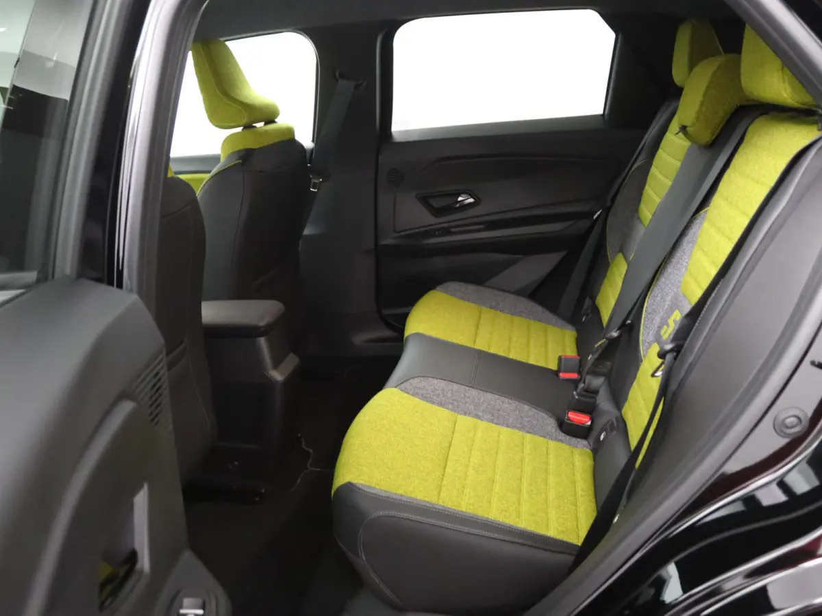 iconic cinq 150 pk comfort range | Adapt. Cruise | Parkeercamera | Stoel- & Stuurverw. |