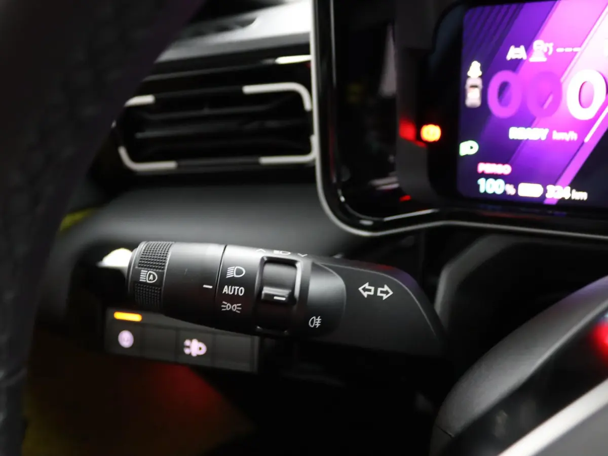 iconic cinq 150 pk comfort range | Adapt. Cruise | Parkeercamera | Stoel- & Stuurverw. |
