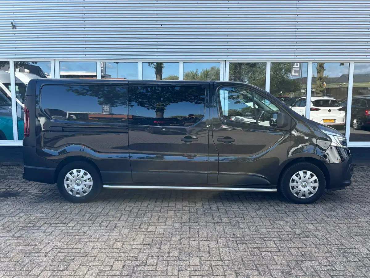 2.0 dCi 145 T29 L2H1 DC Comfort | Dubbel Cabine | Automaat | Trekhaak | Achteruitrij Camera | Led