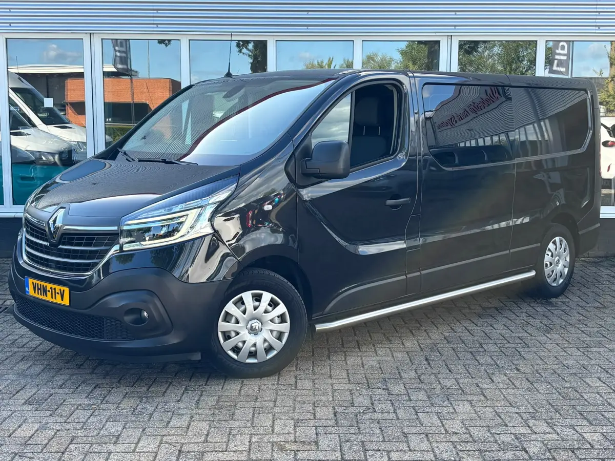2.0 dCi 145 T29 L2H1 DC Comfort | Dubbel Cabine | Automaat | Trekhaak | Achteruitrij Camera | Led