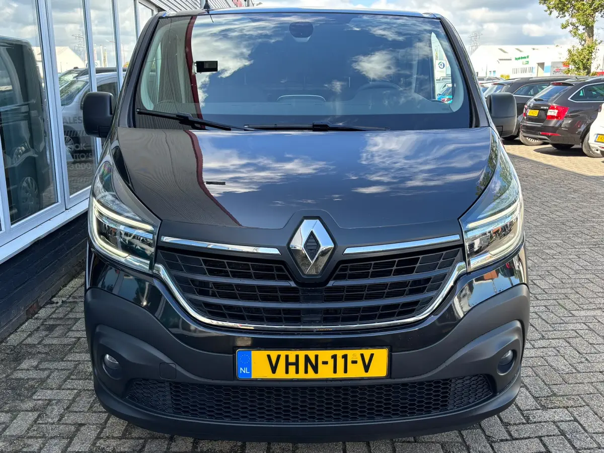 2.0 dCi 145 T29 L2H1 DC Comfort | Dubbel Cabine | Automaat | Trekhaak | Achteruitrij Camera | Led