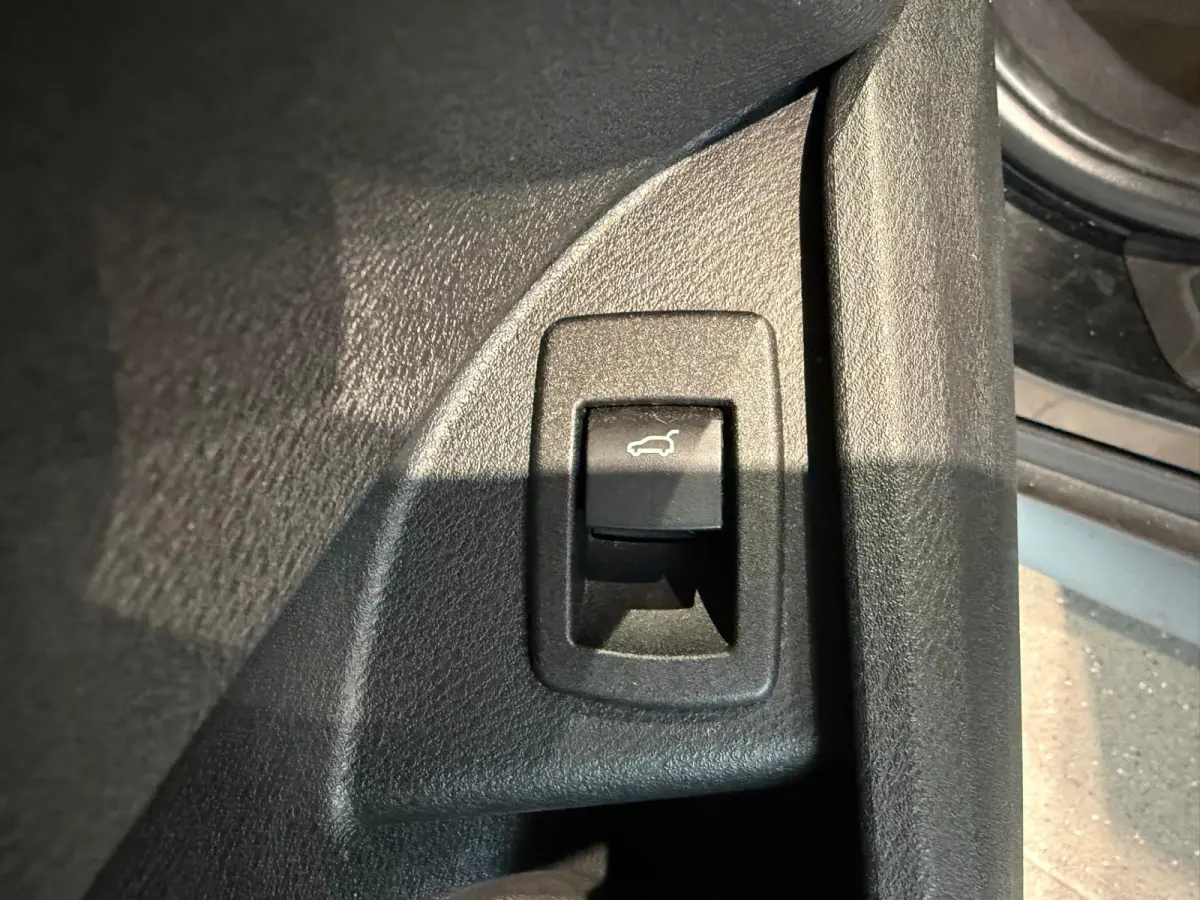sDrive18i High Executive Head up pano schuif
